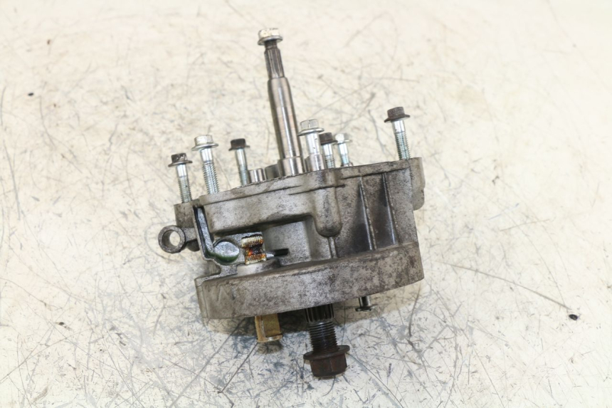 photo de REAR WHEEL SHAFT YIYING WALLABY 50 (2007 - 2015)