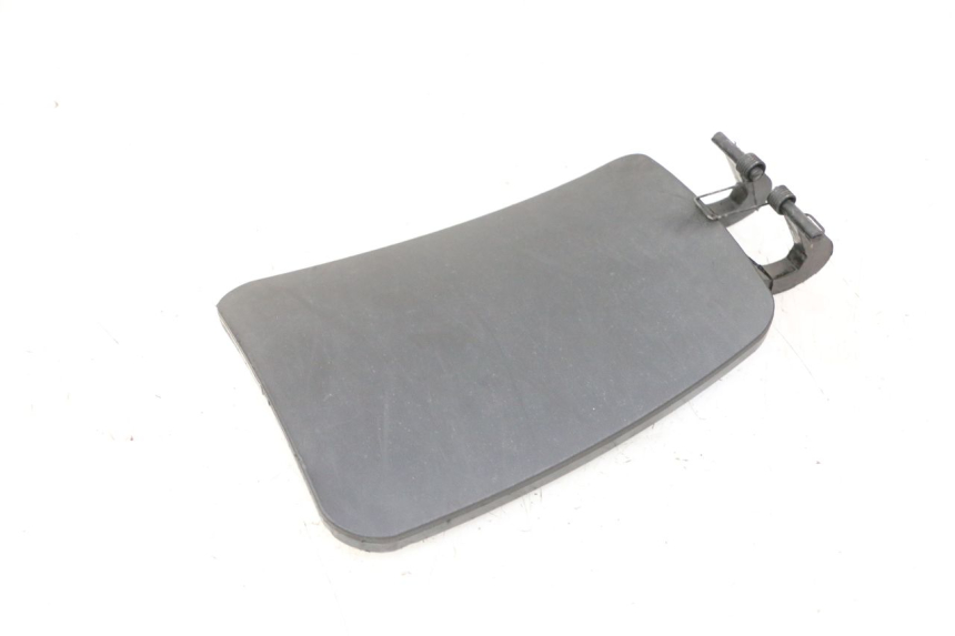 photo de FUEL FLAP PIAGGIO MP3 LT 300 (2010 - 2016)