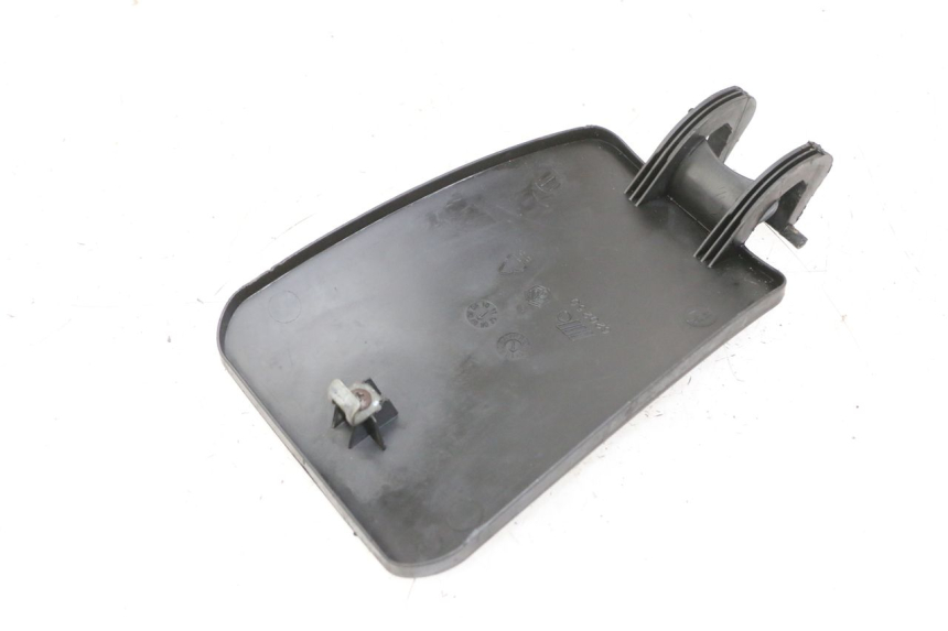 photo de FUEL FLAP PIAGGIO MP3 125 (2006 - 2014)