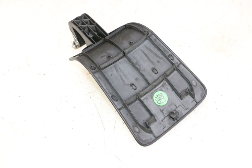 photo de FUEL FLAP YAMAHA X-MAX XMAX 125 (2010 - 2014) - Component detail