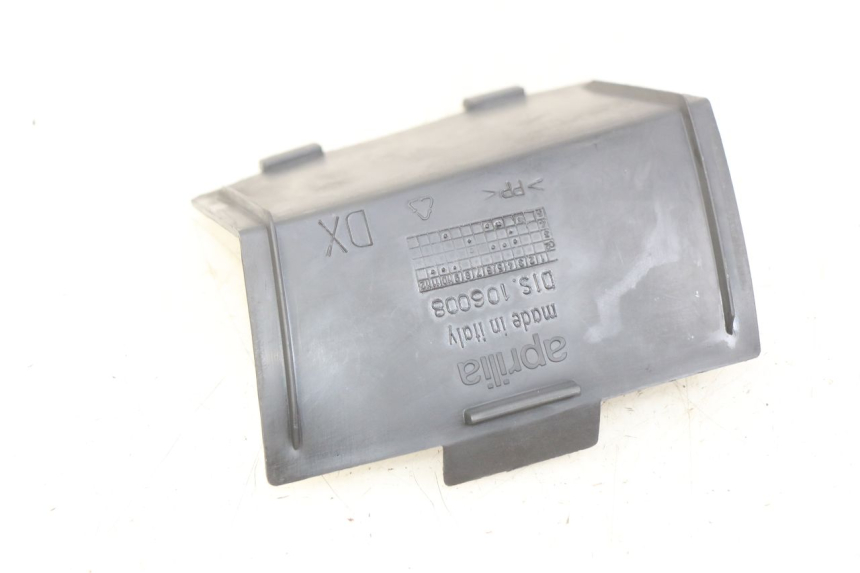 photo de RIGHT ACCESS PANEL APRILIA ATLANTIC 125 (2003 - 2009)