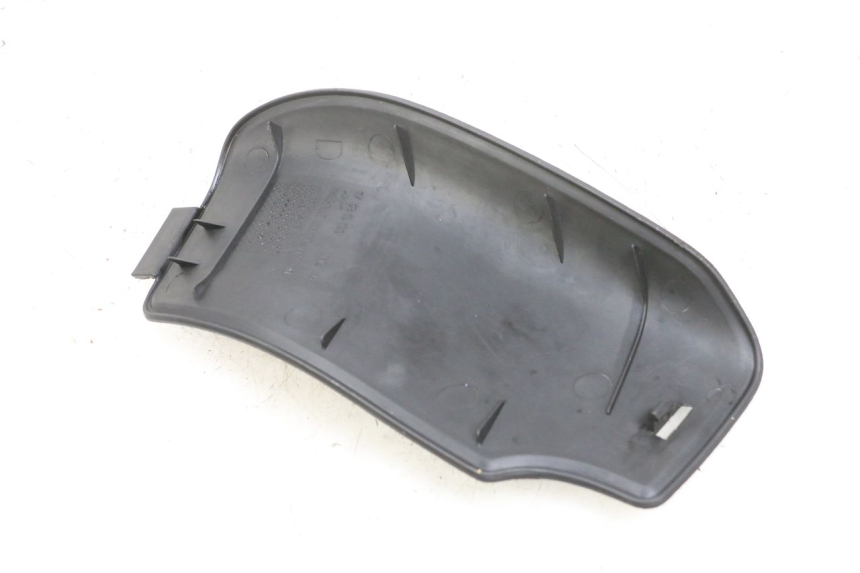 photo de RIGHT SIDE ACCESS PANEL PEUGEOT ELYSEO 125 (1999 - 2004) - Component detail