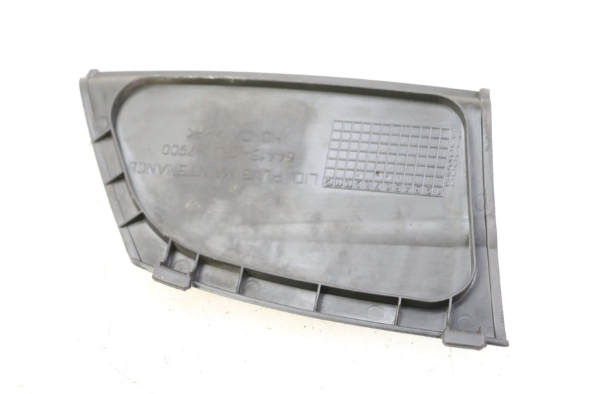 photo de RIGHT SIDE ACCESS PANEL HONDA FES S-WING SWING ABS 125 (2007 - 2015)