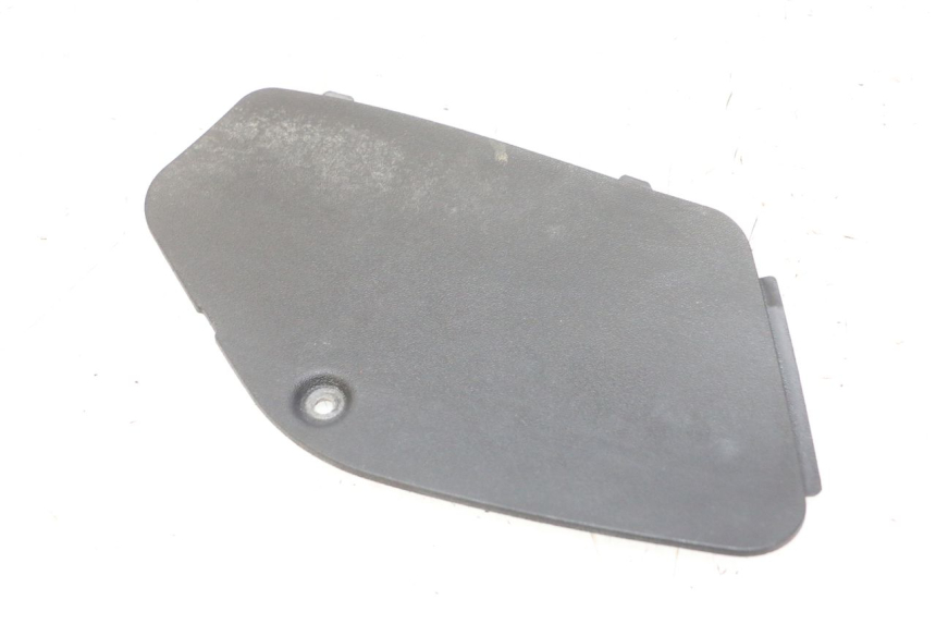 photo de RIGHT INSPECTION COVER PIAGGIO MP3 RL 250 (2007 - 2010)