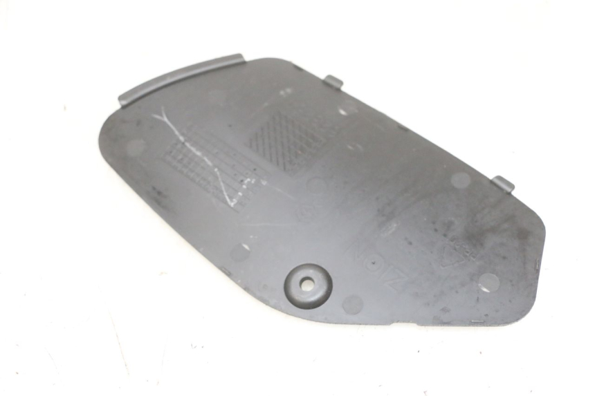 photo de RIGHT INSPECTION COVER PIAGGIO MP3 500 (2016 - 2018) - Component detail