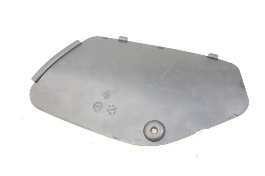 photo de RIGHT SIDE ACCESS PANEL PIAGGIO MP3 LT 400 (2007 - 2012)