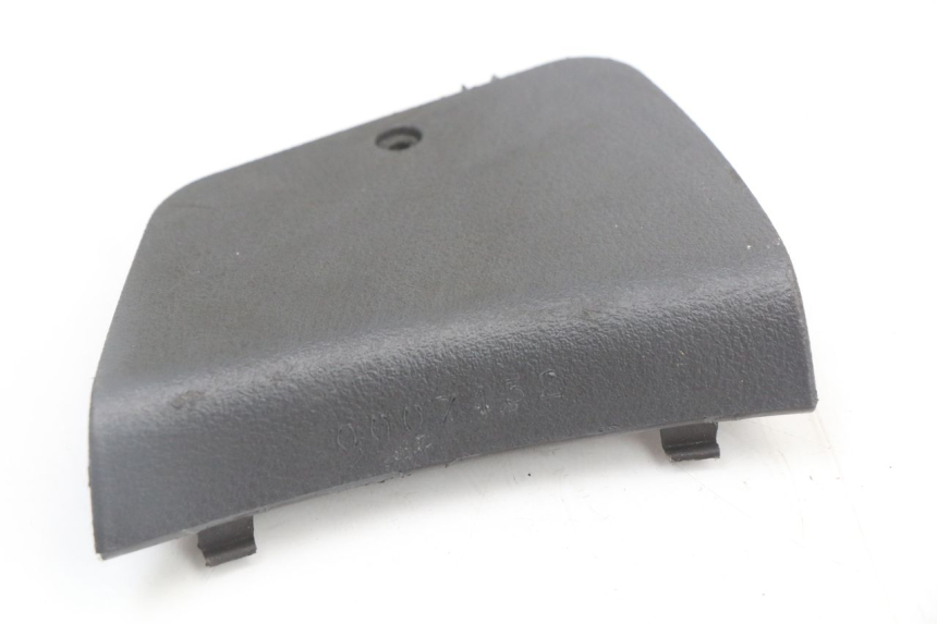 photo de RIGHT INSPECTION COVER PIAGGIO X8 125 (2004 - 2007)