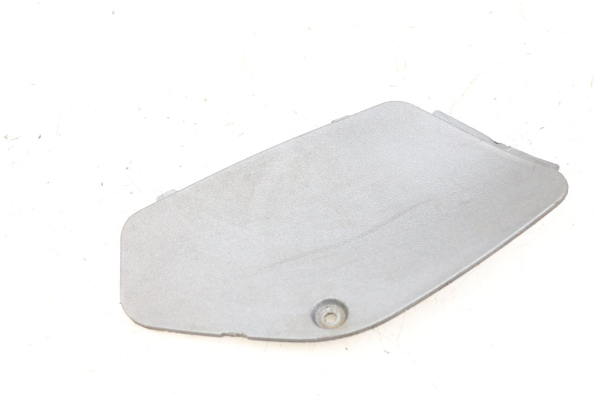 photo de RIGHT INSPECTION COVER PIAGGIO X8 125 (2004 - 2007)