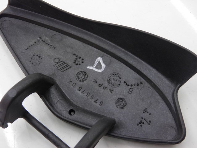 photo de RIGHT SIDE ACCESS PANEL PIAGGIO X9 EVOLUTION 125 (2003 - 2007)