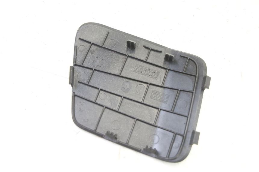 photo de RIGHT INSPECTION COVER PEUGEOT SATELIS 125 (2013 - 2018)