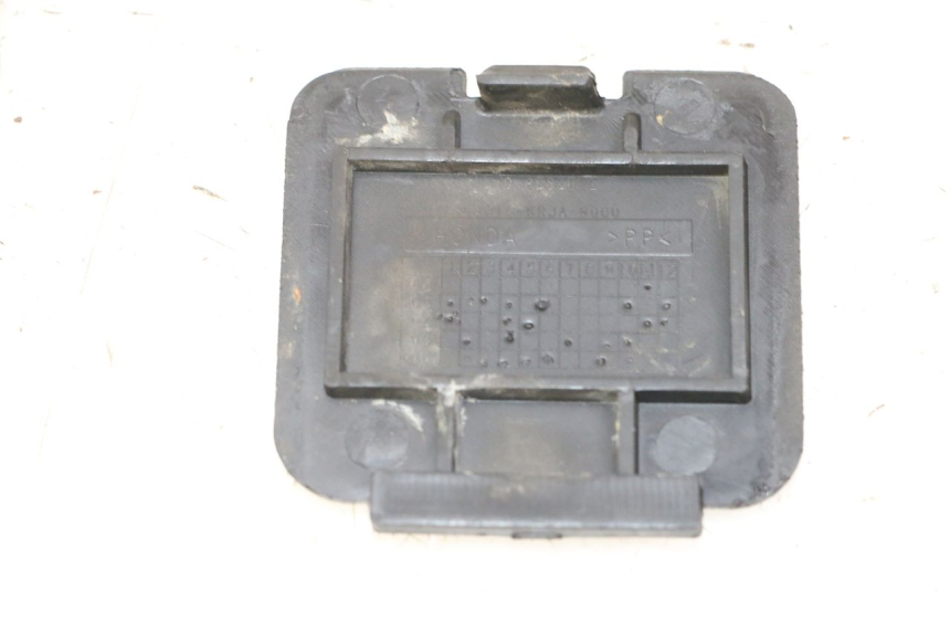 photo de LEFT INSPECTION COVER HONDA FES S-WING SWING ABS 125 (2007 - 2015)