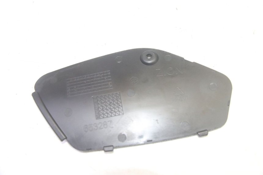 photo de LEFT INSPECTION COVER PIAGGIO MP3 HPE 350 (2018 - 2020) - Zoom on usage condition