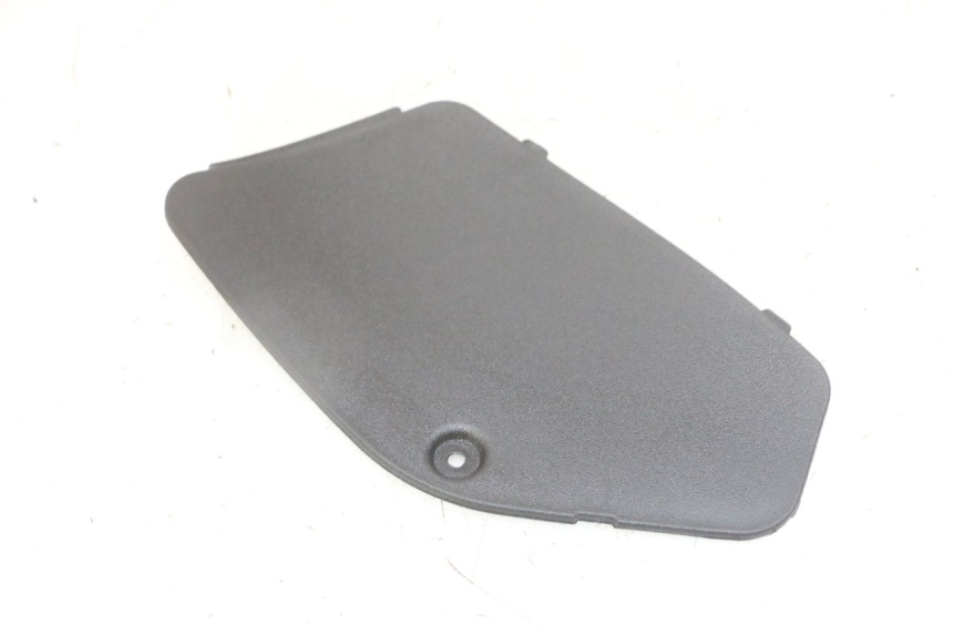 photo de LEFT SIDE ACCESS PANEL PIAGGIO MP3 LT 300 (2010 - 2016)