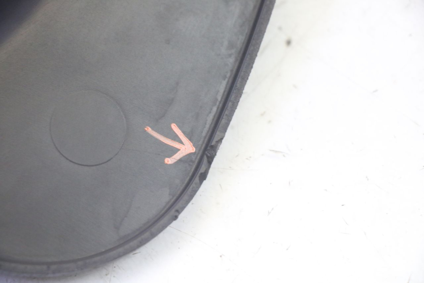 photo de INSPECTION COVER PIAGGIO MP3 RL 250 (2007 - 2010) - Technical close-up