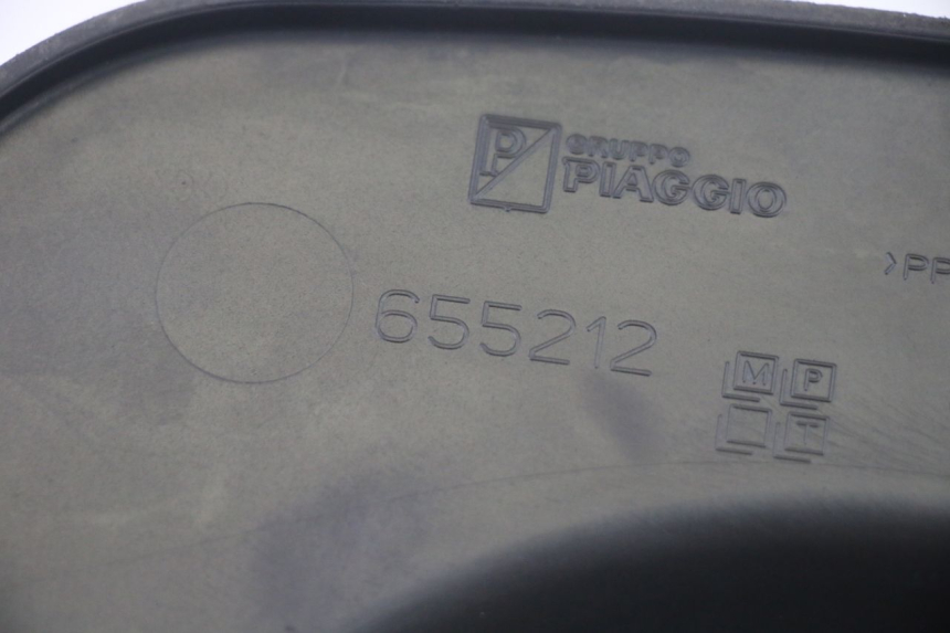 photo de INSPECTION COVER PIAGGIO MP3 RL 250 (2007 - 2010) - Fixing points details