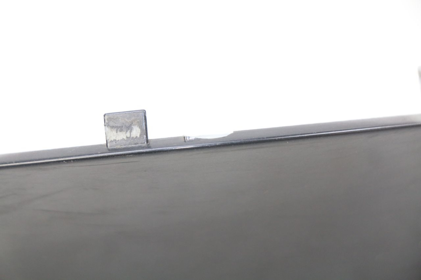 photo de ACCESS PANEL PIAGGIO VESPA PRIMAVERA 2T 50 (2013 - 2018)