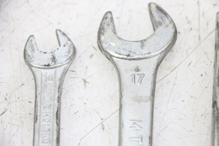 photo de TOOL KIT HONDA CBF 125 (2009 - 2015)