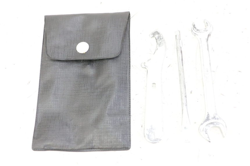 photo de TOOL KIT HONDA FES S-WING SWING ABS 125 (2007 - 2015)