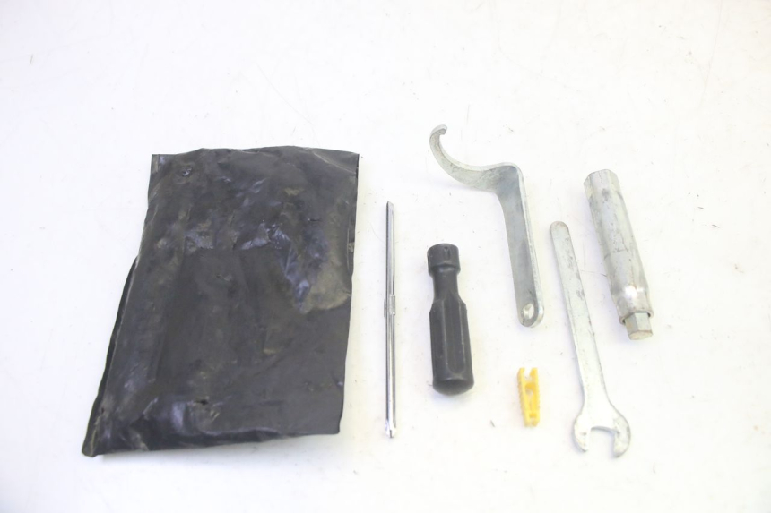 photo de TOOL KIT PIAGGIO MP3 LT 400 (2007 - 2012) - Main view