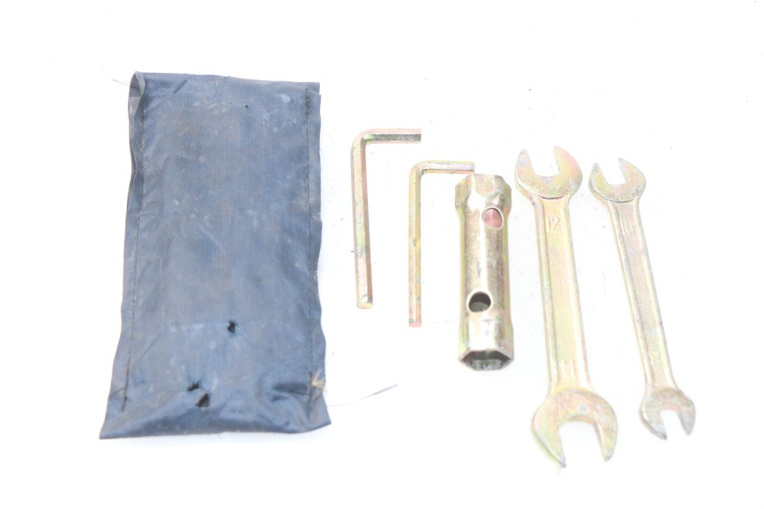 photo de TOOL KIT YAMASAKI MSX 50 (2013 - 2022)