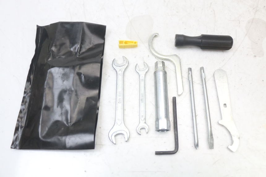 photo de TOOL KIT PIAGGIO MP3 HPE 350 (2018 - 2020)