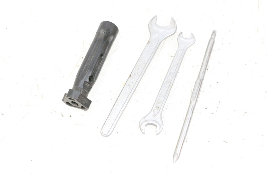 photo de TOOL KIT BMW R GS 1250 (2021 - 2024) - Alternative perspective