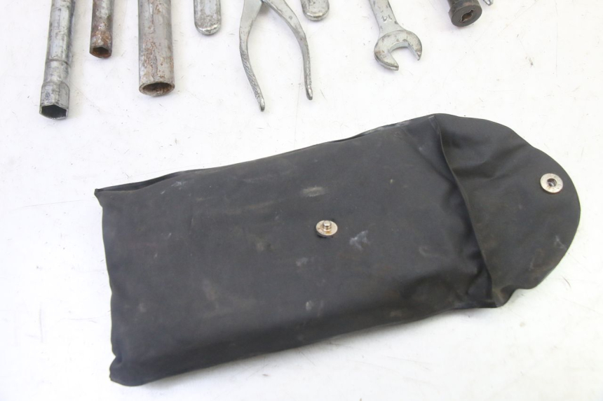 photo de TOOL KIT SUZUKI SV S 650 (2003 - 2009)