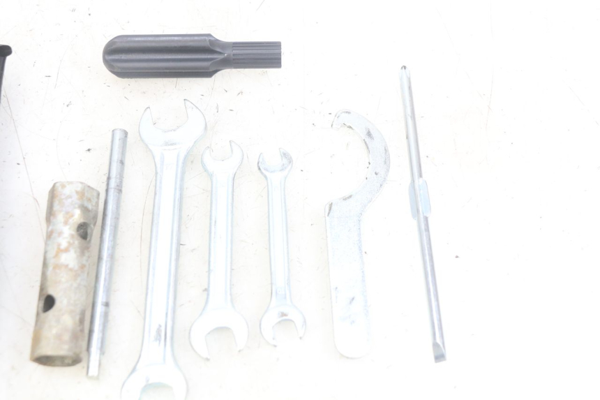 photo de TOOL KIT YAMAHA XMAX X-MAX 125 (2006 - 2009) - Product overview