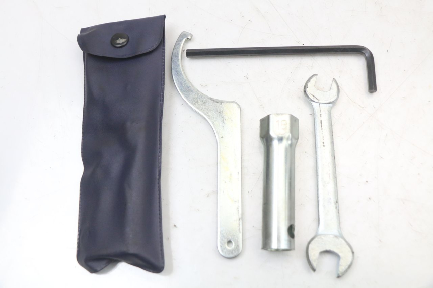 photo de TOOL KIT KYMCO XCITING 250 (2006 - 2009)