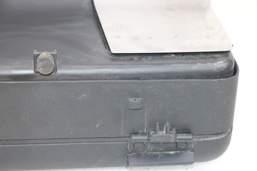 photo de RIGHT SUITCASE BMW R GS 1250 (2021 - 2024) - Detailed visual inspection