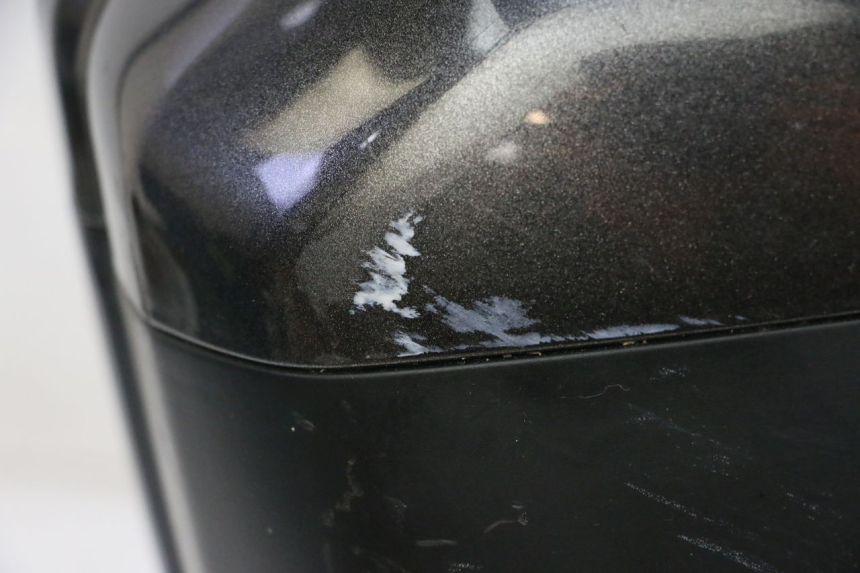 photo de LEFT SUITCASE KAWASAKI VERSYS ABS 650 (2015 - 2018) - Zoom on usage condition