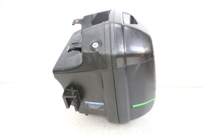 photo de LEFT SUITCASE KAWASAKI VERSYS ABS 650 (2015 - 2018) - Surface and material condition