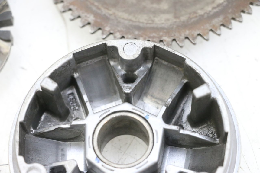 photo de VARIATOR KYMCO AGILITY 16+ 4T 50 (2018 - 2023) - Zoom on usage condition