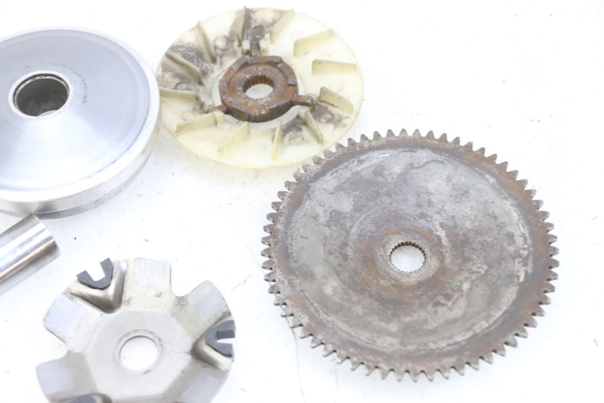 photo de VARIATOR KYMCO AGILITY 16+ 4T 50 (2018 - 2023) - Alternative perspective