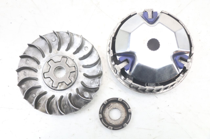 photo de VARIATOR YAMAHA BW'S 50 (2004 - 2017) - Fixing points details