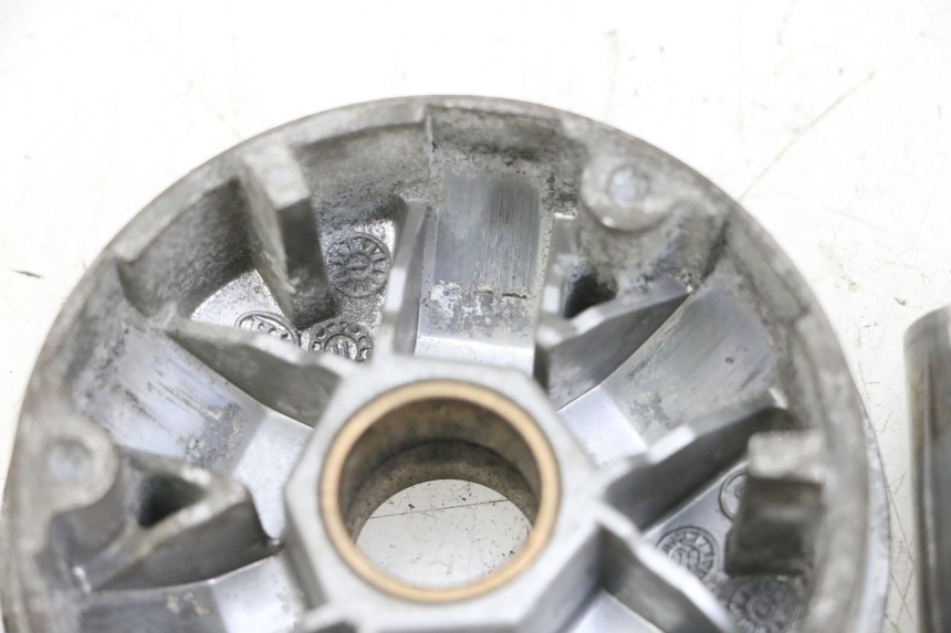 photo de VARIATOR PEUGEOT KISBEE 4T 50 (2010 - 2017) - Focus on structure