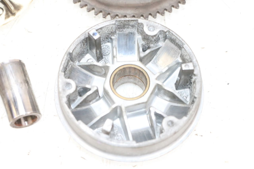 photo de VARIATOR PEUGEOT KISBEE 4T 50 (2010 - 2017) - Surface and material condition