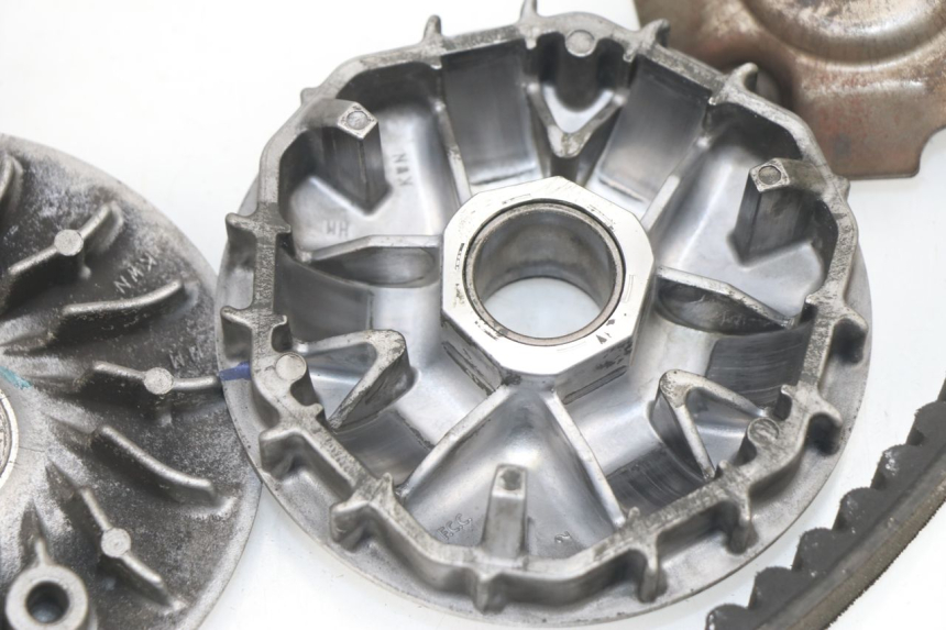 photo de VARIATOR HONDA PCX (JF28) 125 (2009 - 2011) - Surface and material condition