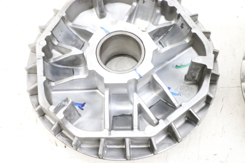 photo de VARIATOR YAMAHA TRICITY 300 (2020 - 2024) - Surface and material condition