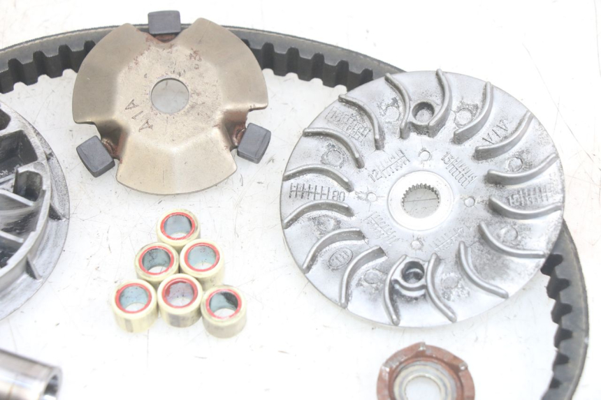 photo de VARIATOR PEUGEOT TWEET 4T 50 (2014 - 2019) - Fixing points details