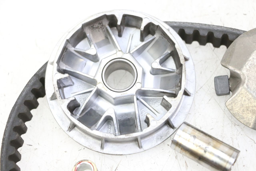 photo de VARIATOR PEUGEOT TWEET 4T 50 (2018 - 2020)