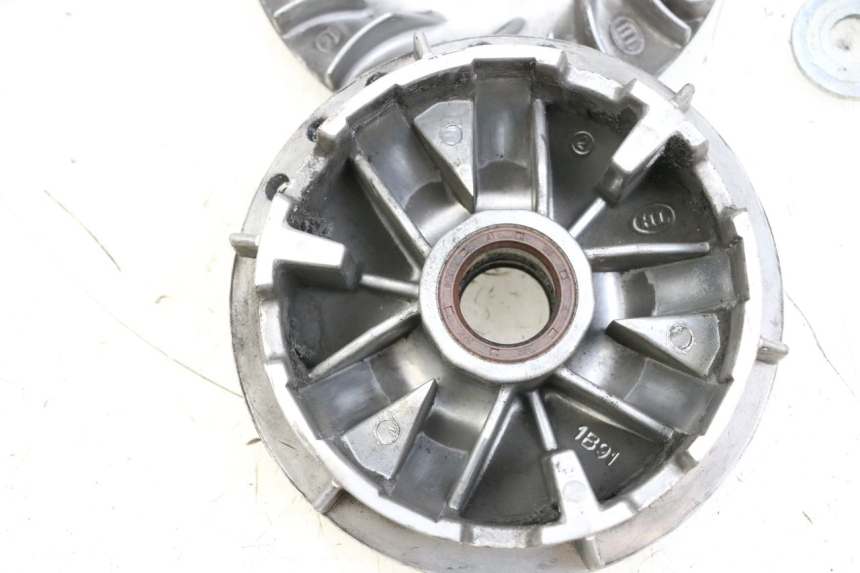 photo de VARIATOR YAMAHA XMAX X-MAX ABS 125 (2017 - 2020) - Checked used part