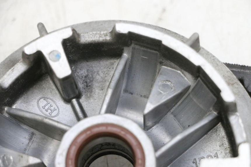 photo de VARIATOR YAMAHA XMAX X-MAX 125 (2006 - 2009) - Detailed visual inspection