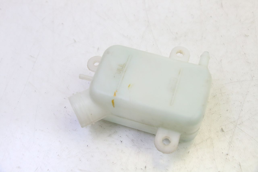 photo de COOLANT EXPANSION BOTTLE QUADRO 4 4D 350 (2015 - 2018)