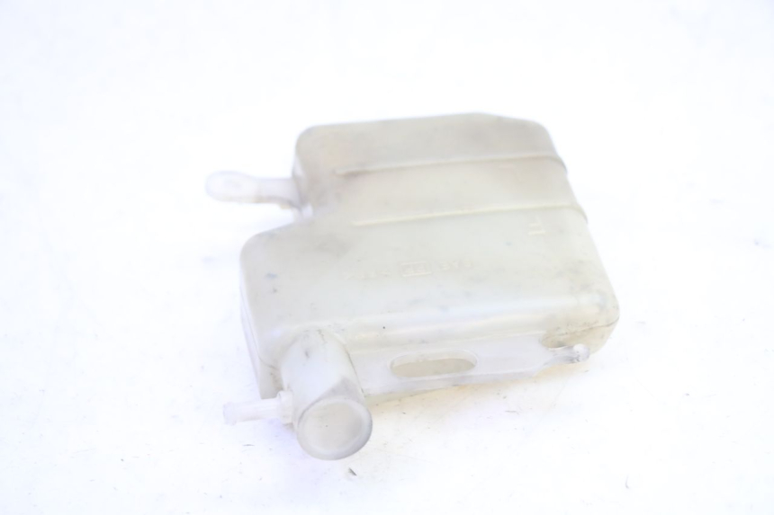 photo de COOLANT EXPANSION BOTTLE SUZUKI BURGMAN EXECUTIVE ABS 650 (2006 - 2012) - Zoom on usage condition