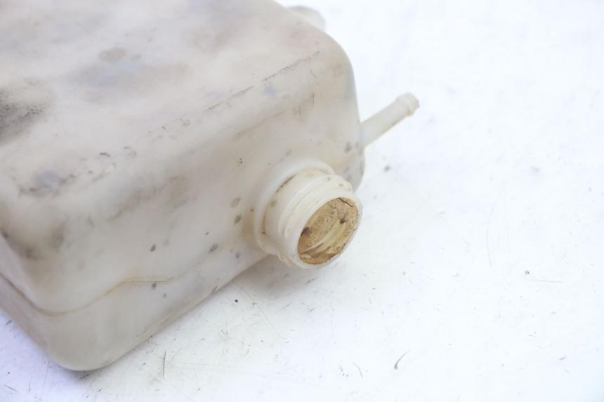 photo de COOLANT EXPANSION BOTTLE KAWASAKI GPX R WARBIRD 600 (1988 - 1993) - Zoom on usage condition