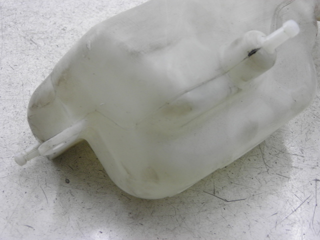 photo de COOLANT EXPANSION BOTTLE KAWASAKI ZZR 600 (1995 - 2004)