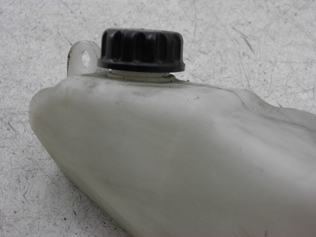 photo de COOLANT EXPANSION BOTTLE KAWASAKI ZZR 600 (1995 - 2004)
