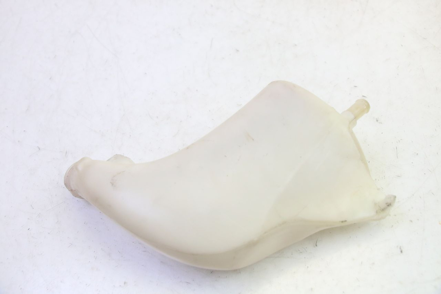 photo de COOLANT EXPANSION BOTTLE PIAGGIO MP3 HPE 350 (2018 - 2020) - Alternative perspective