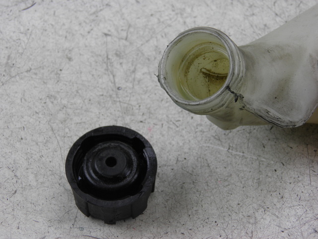 photo de COOLANT EXPANSION BOTTLE PIAGGIO MP3 LT 300 (2010 - 2016)